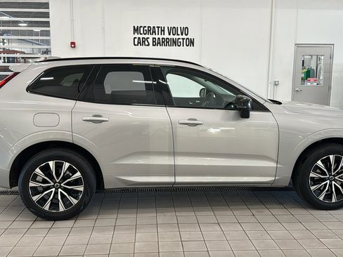 Certified 2025 Volvo XC60 B5 Plus AWD/4WD image 4