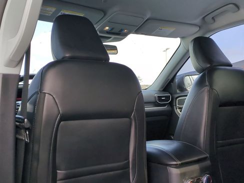 Certified 2021 Ford Explorer XLT w/ Equipment Group 202A image 20