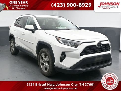 Used 2021 Toyota RAV4 XLE w/ Convenience Package AWD/4WD image 1