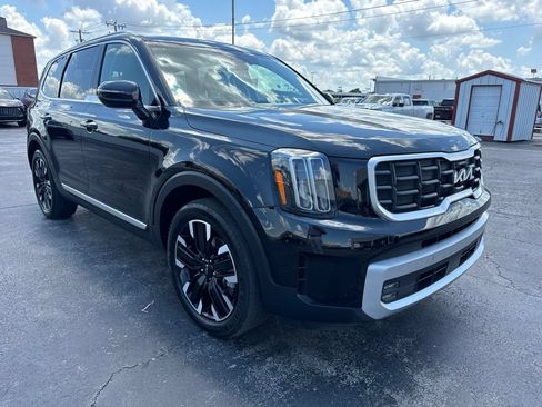 Used 2024 Kia Telluride SX Prestige w/ Towing Package AWD/4WD image 2