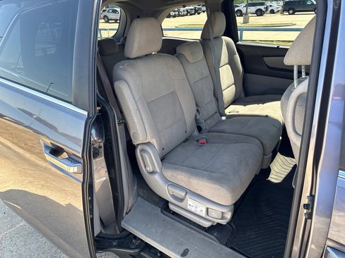Used 2016 Honda Odyssey EX image 13