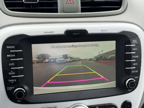 Used 2016 Kia Soul EV image 4