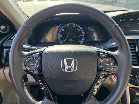 Used 2017 Honda Accord EX-L image 24