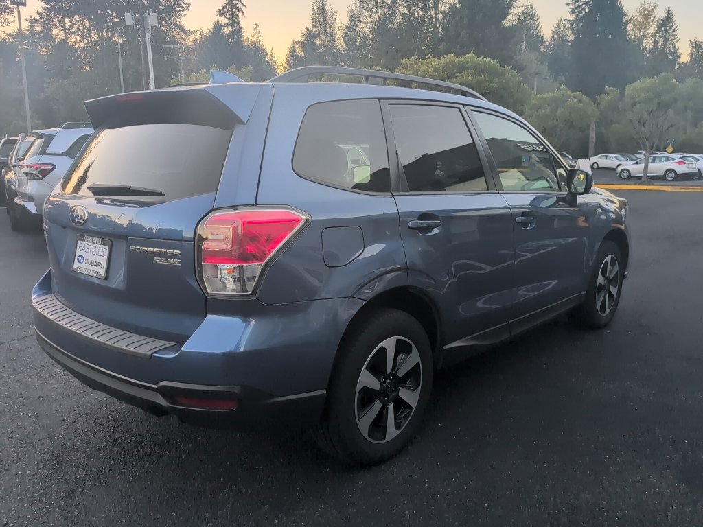 Used 2017 Subaru Forester 2.5i Premium AWD/4WD image 5