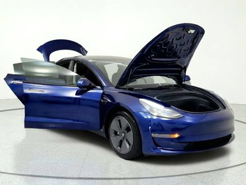 Used 2023 Tesla Model 3 Standard Range RWD image 11