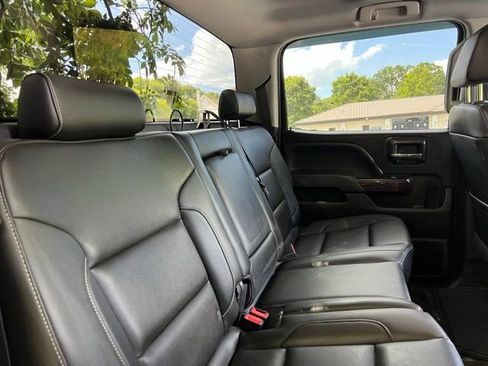Used 2018 GMC Sierra 2500 SLT w/ Duramax Plus Package AWD/4WD image 19