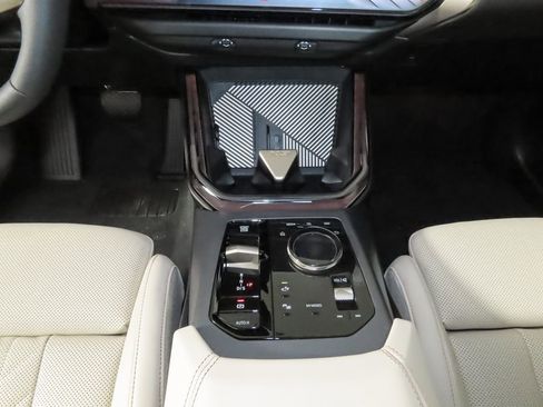 Used 2025 BMW X3 xDrive30i w/ Premium Package AWD/4WD image 26