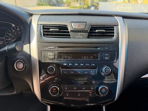 Used 2013 Nissan Altima 2.5 S image 18