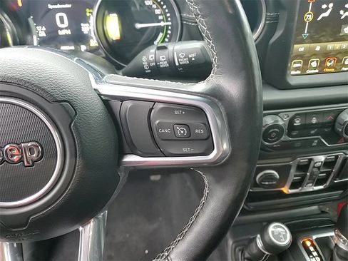 Used 2023 Jeep Wrangler Unlimited Sahara w/ Cold Weather Group image 15