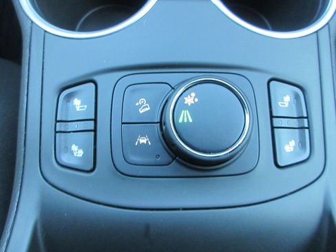 Used 2021 GMC Terrain SLT w/ LPO, Floor Liner Package image 29