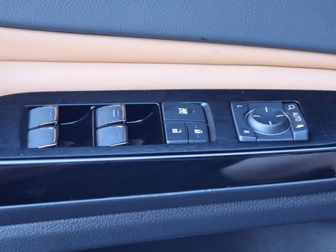 Used 2025 Lexus ES 350 Ultra Luxury image 15