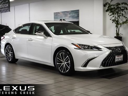 Used 2025 Lexus ES 300h w/ Premium Package image 1