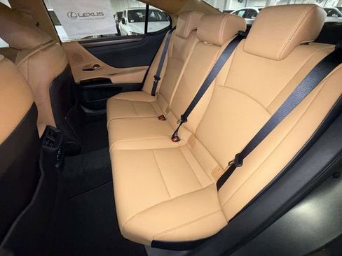 New 2025 Lexus ES 350 350 w/ Premium Package image 13