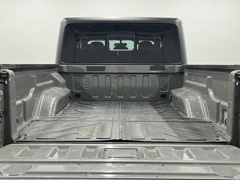 Used 2023 Jeep Gladiator Sport AWD/4WD image 28