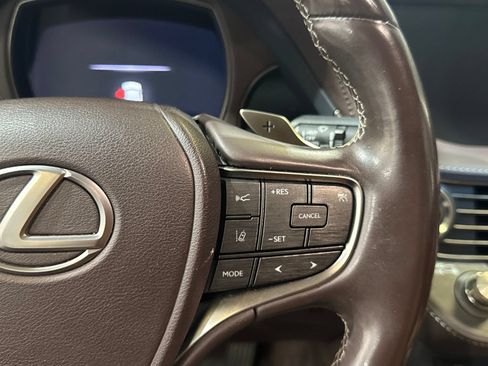 Used 2018 Lexus LS 500 w/ Accessory Package (Z2) RWD image 22