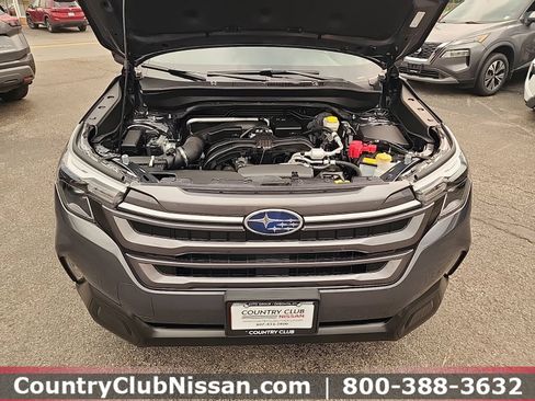 Used 2025 Subaru Forester Premium AWD/4WD image 33