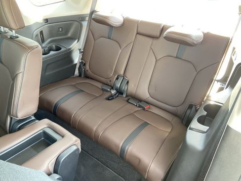 Used 2025 Honda Pilot Elite image 58