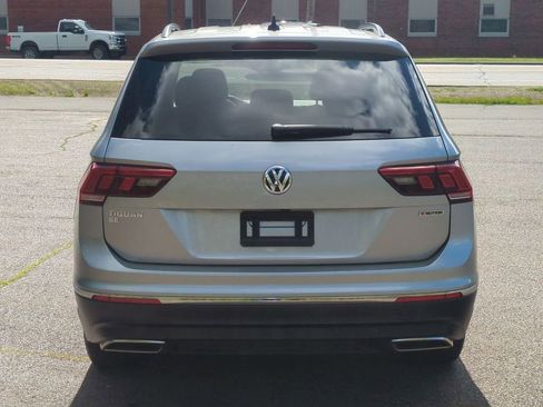 Used 2021 Volkswagen Tiguan SE AWD/4WD image 5