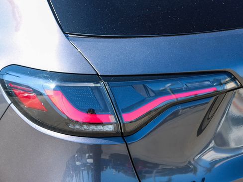 Used 2023 Honda HR-V EX-L image 9