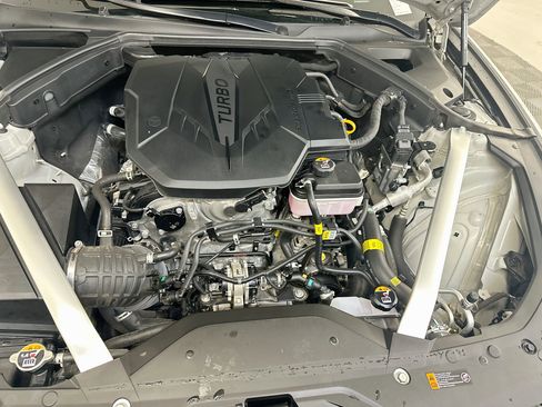 Used 2025 Genesis G70 2.5T AWD/4WD image 34