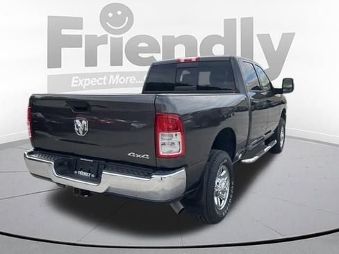 Used 2024 RAM 2500 Tradesman w/ Chrome Appearance Group AWD/4WD image 7