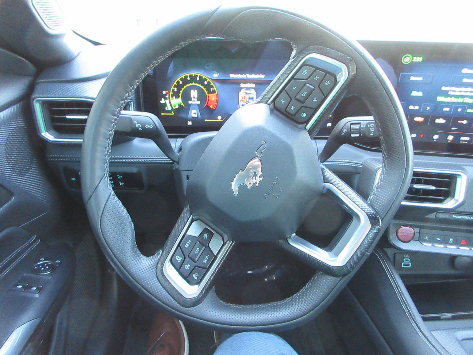 Used 2025 Ford Mustang GT Premium RWD image 32