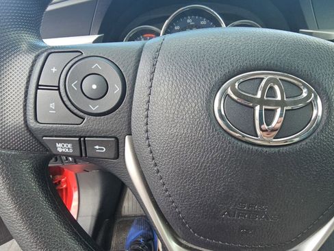 Used 2016 Toyota Corolla LE FWD image 11