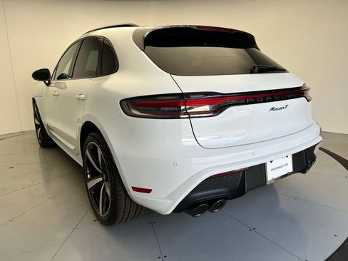 Certified 2025 Porsche Macan Turbo image 3