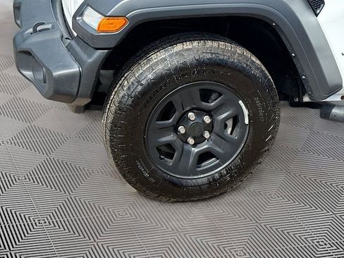 Used 2023 Jeep Wrangler Unlimited Sport AWD/4WD image 36