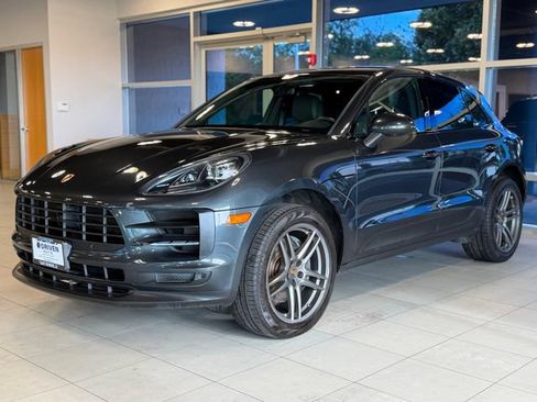 Used 2020 Porsche Macan S w/ Premium Package AWD/4WD image 4