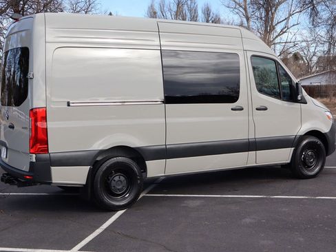 Used 2024 Mercedes-Benz Sprinter 2500 image 4