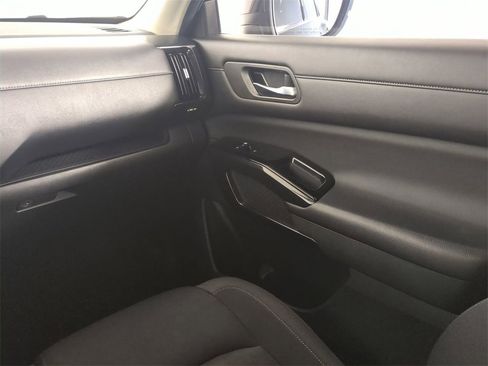 Used 2022 Nissan Pathfinder SV image 20