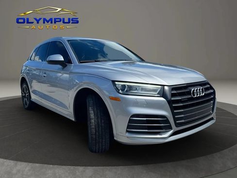 Used 2020 Audi Q5 e Premium w/ Convenience Package AWD/4WD image 3