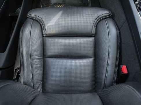 Certified 2024 Volvo XC60 T8 Ultimate w/ Protection Package Premier image 30