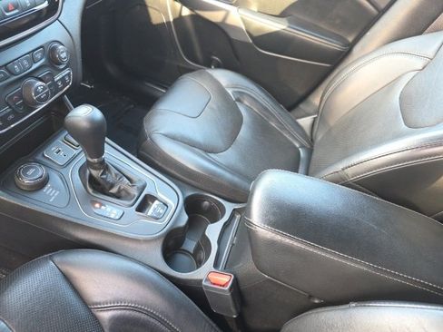 Used 2019 Jeep Cherokee High Altitude image 30