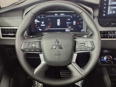New 2025 Mitsubishi Outlander SEL image 25