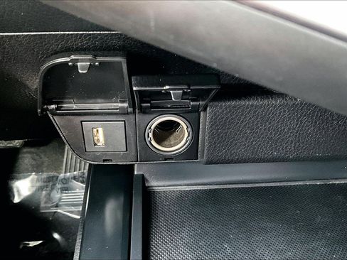 Used 2020 Toyota Camry LE image 17