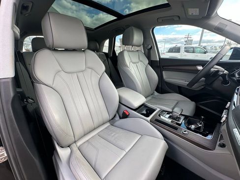Used 2025 Audi Q5 2.0T Premium Plus w/ Premium Plus Package image 31