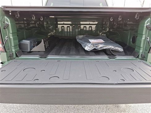 Certified 2025 Nissan Frontier PRO-4X w/ Tow Package image 29