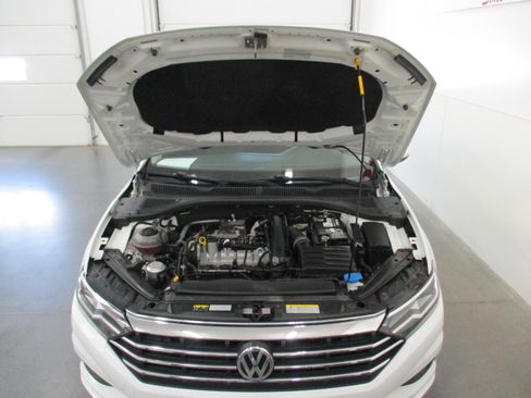 Used 2021 Volkswagen Jetta SE image 26