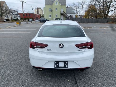 Used 2019 Buick Regal Essence w/ Driver Confidence Package I image 6