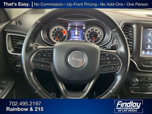 Used 2021 Jeep Cherokee Trailhawk image 18