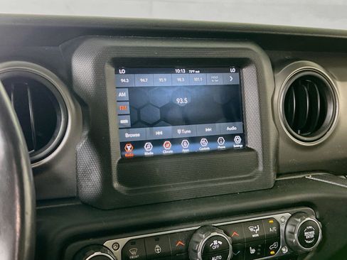 Used 2023 Jeep Gladiator Sport AWD/4WD image 14