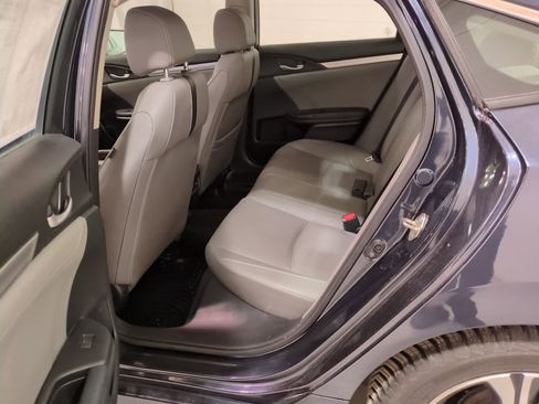 Used 2018 Honda Civic Touring image 14