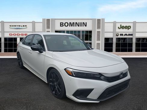 Used 2024 Honda Civic Sport image 2