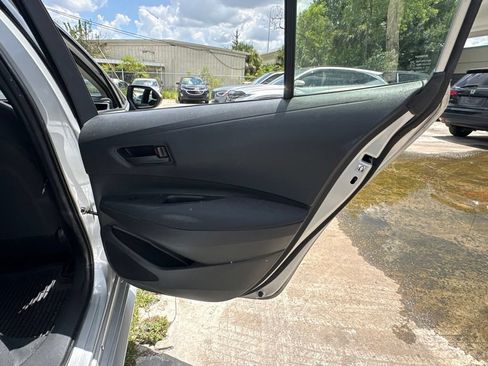 Used 2022 Toyota Corolla LE FWD image 15