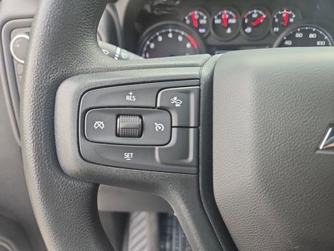 Used 2025 Chevrolet Silverado 2500 Custom w/ Custom Value Package image 7