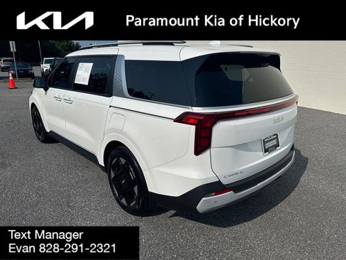 Used 2025 Kia Carnival EX FWD image 5