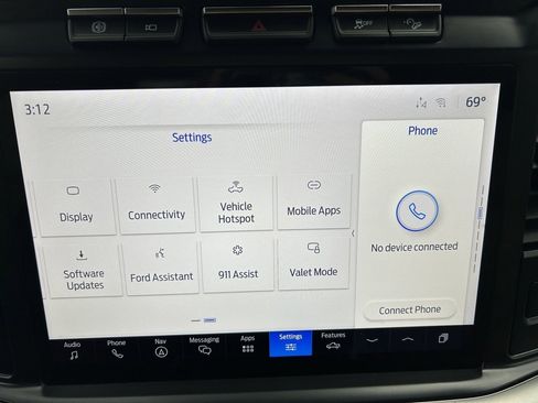 Used 2023 Ford F250 Lariat w/ Chrome Package image 38