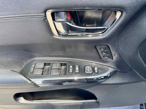 Used 2016 Toyota Avalon XLE Premium FWD image 40